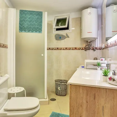 Apartment Luxory Dreamy Sunset, Seafront, Direct Access To The Promenade,wifi,pool,free Parking *