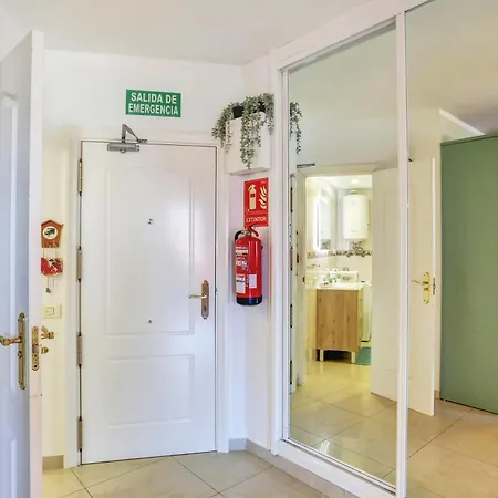 Luxory Dreamy Sunset, Seafront, Direct Access To The Promenade,wifi,pool,free Parking *