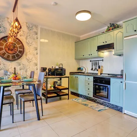 Luxory Dreamy Sunset, Seafront, Direct Access To The Promenade,wifi,pool,free Parking